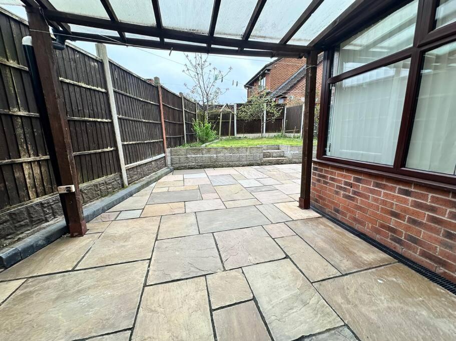 Sage House - City Centre Hanley, Alton Towers Stoke-on-Trent 外观 照片